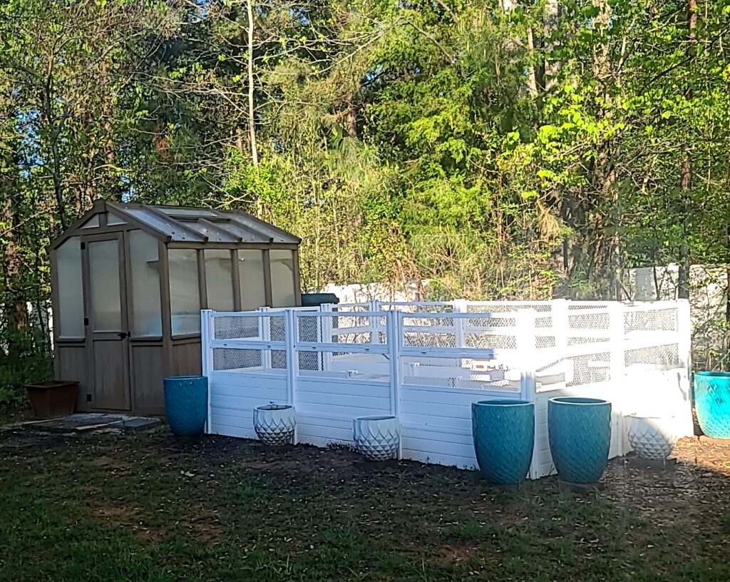 Vita garden and greenhouse